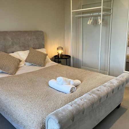 Stylish 1 Bed Flat With Private Terrace In Wimbledon - 3 The Queens London Eksteriør billede