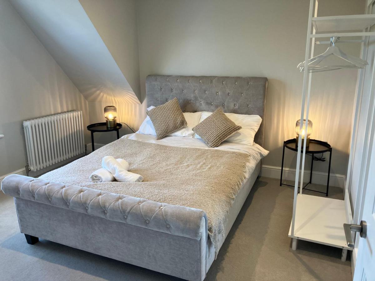 Stylish 1 Bed Flat With Private Terrace In Wimbledon - 3 The Queens London Eksteriør billede