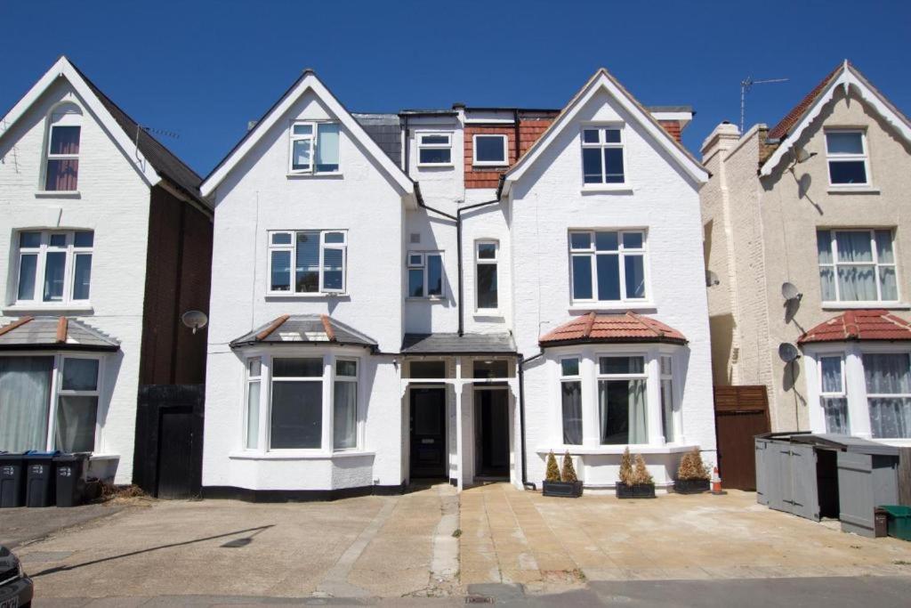 Stylish 1 Bed Flat With Private Terrace In Wimbledon - 3 The Queens London Eksteriør billede